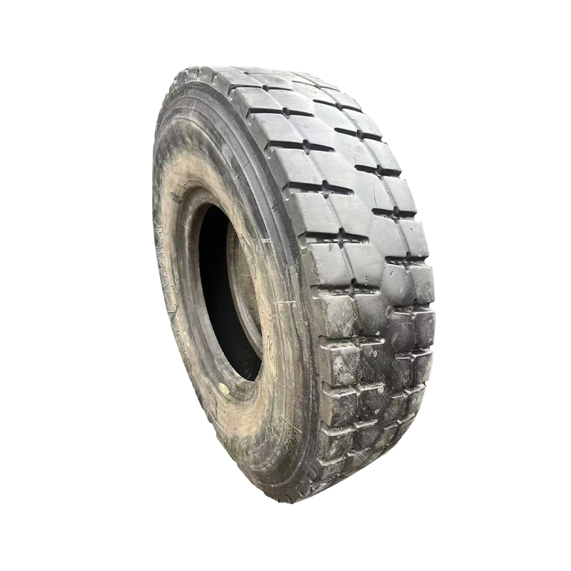 Retreaded Tire 1200R20 