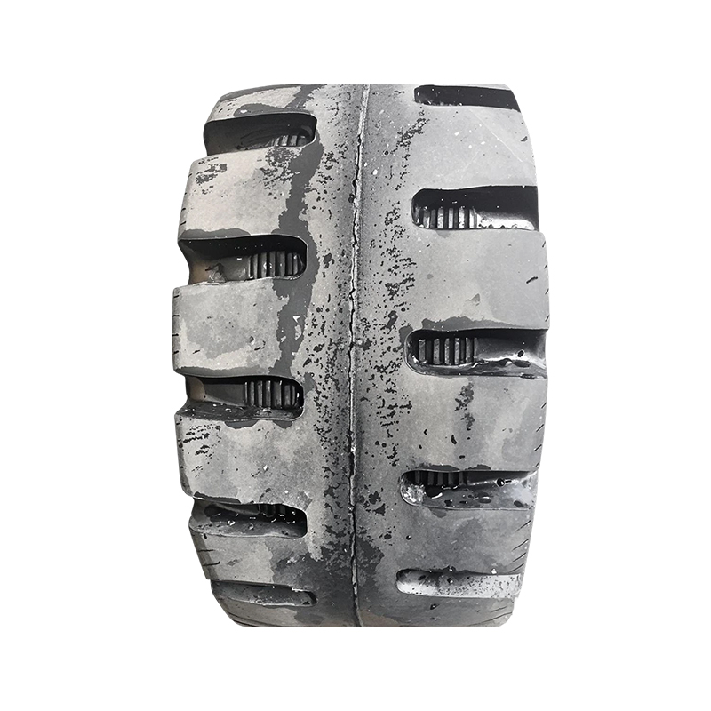 Retreaded OTR Tires 23.5-25